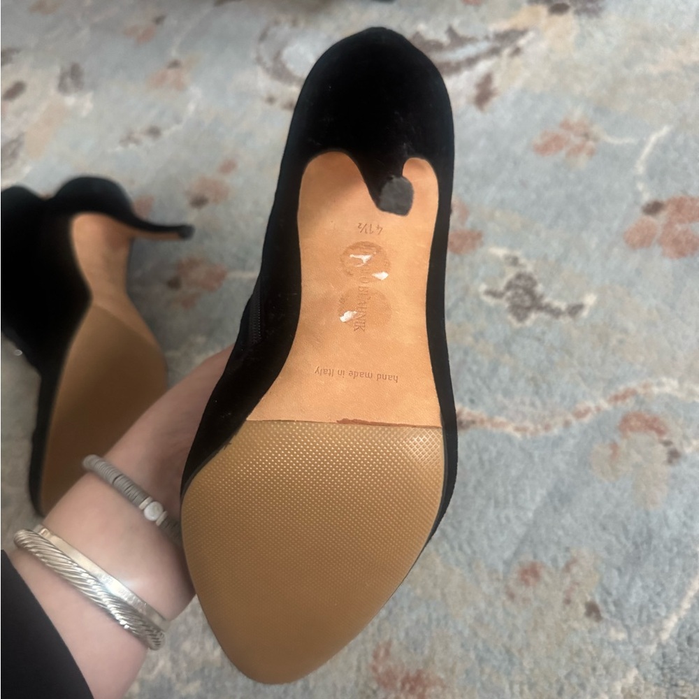 MANOLO BLAHNIK ONE OF A KIND?!?? - Picture 8 of 12